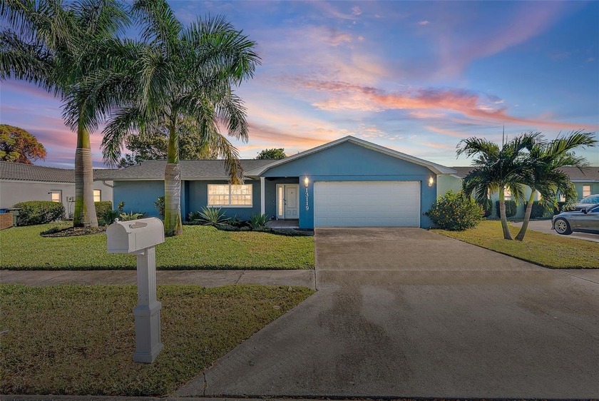 Under contract-accepting backup offers. Welcome to your ideal - Beach Home for sale in Largo, Florida on Beachhouse.com