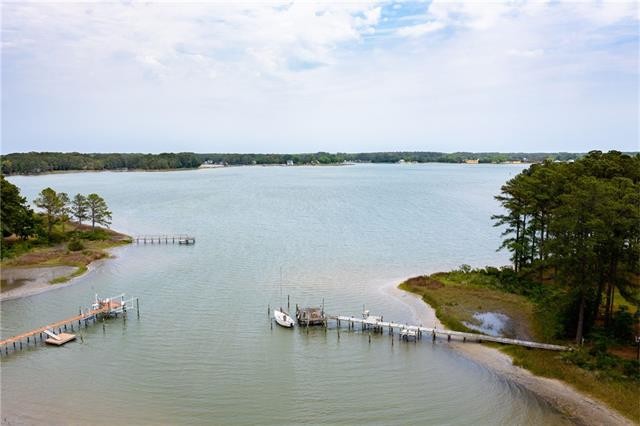 6 1/2 Acres on Rains Creek, very private. Quick access to the - Beach Lot for sale in Mathews, Virginia on Beachhouse.com