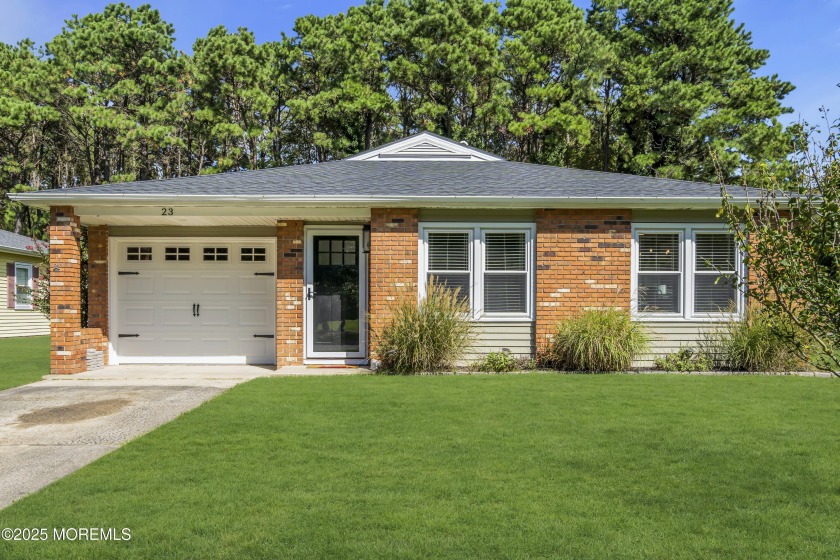 Welcome to 23 Lions Heads Blvd S, located in the highly - Beach Home for sale in Brick, New Jersey on Beachhouse.com