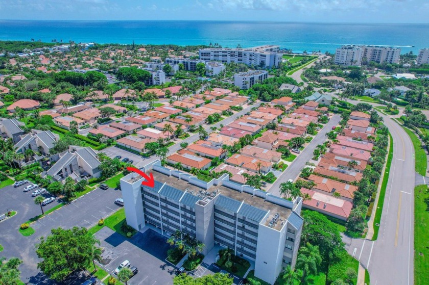 Enjoy your coffee watching beautiful sunrises in this lovely - Beach Condo for sale in Jupiter, Florida on Beachhouse.com