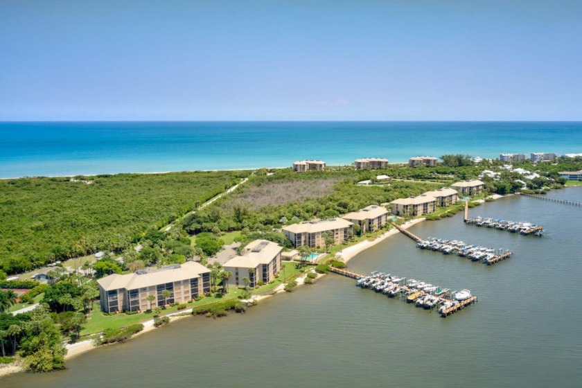 Luxury waterfront penthouse on Hutchinson Island! This rare - Beach Condo for sale in Stuart, Florida on Beachhouse.com