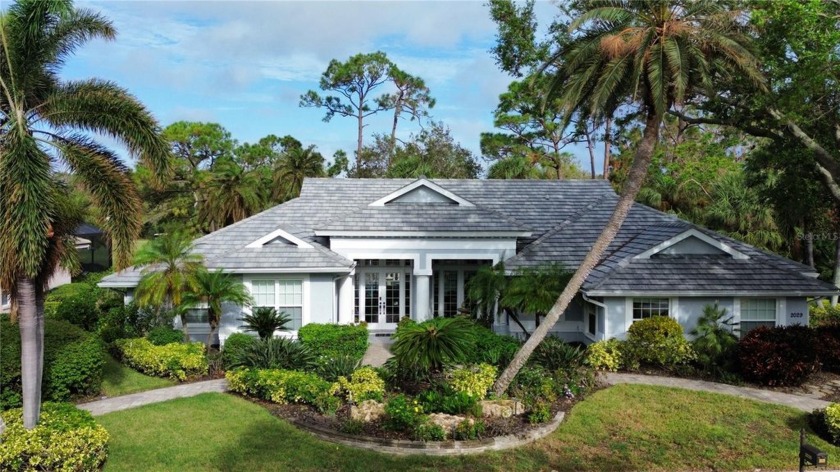 LOOK NO FURTHER FOR THE PERFECTLY UPDATED HOME IN CALUSA LAKES! - Beach Home for sale in Nokomis, Florida on Beachhouse.com