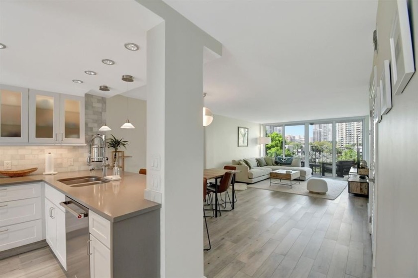 Sought-after condo residence on the river. Modern remodeled 2 - Beach Condo for sale in Fort Lauderdale, Florida on Beachhouse.com