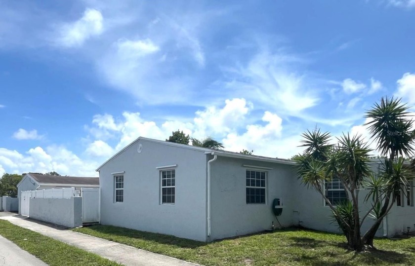 Incredible investment opportunity, approximately just 10 minutes - Beach Home for sale in Hollywood, Florida on Beachhouse.com
