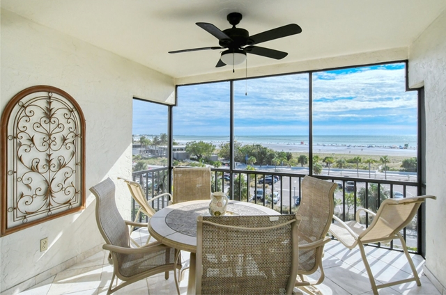 Stunning Views 5th Floor 1BRBA Siesta Key Beach w Beach - Beach Vacation Rentals in Sarasota, Florida on Beachhouse.com