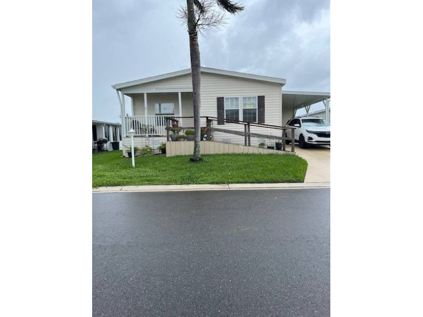 Welcome to this charming 3 bedroom, 2 bath manufactured home - Beach Home for sale in Melbourne, Florida on Beachhouse.com