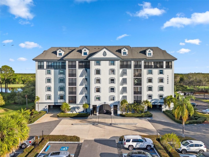 This immaculate, spacious and move-in ready 2BR, 2BA offers golf - Beach Condo for sale in Clearwater, Florida on Beachhouse.com