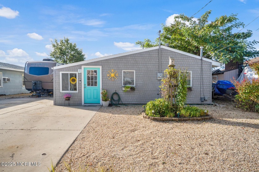 Bird & Boaters Paradise - this 2-bedroom, 1-bath waterfront - Beach Home for sale in Little Egg Harbor, New Jersey on Beachhouse.com