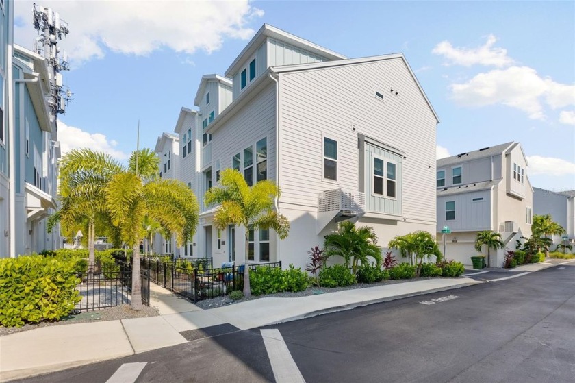 Experience urban living at its finest in this new construction - Beach Townhome/Townhouse for sale in Sarasota, Florida on Beachhouse.com