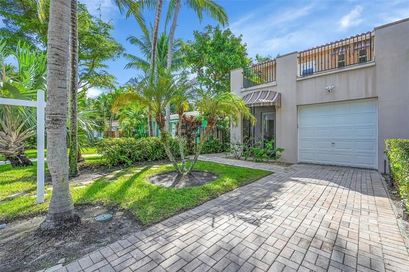 Stylish, completely updated and move-in ready townhome in - Beach Townhome/Townhouse for sale in Fort Lauderdale, Florida on Beachhouse.com