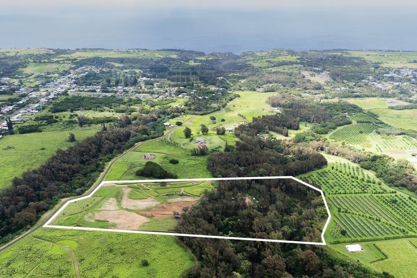 Set privately along the lush landscape of North Kohala, this - Beach Acreage for sale in Kapaau, Hawaii on Beachhouse.com