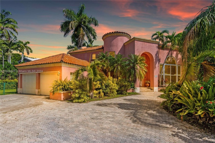 Embark on a journey through the transformation of a - Beach Home for sale in Pinecrest, Florida on Beachhouse.com