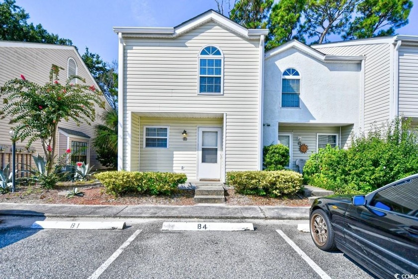 Welcome to your dream home in Colony Club Villas, where comfort - Beach Condo for sale in Myrtle Beach, South Carolina on Beachhouse.com