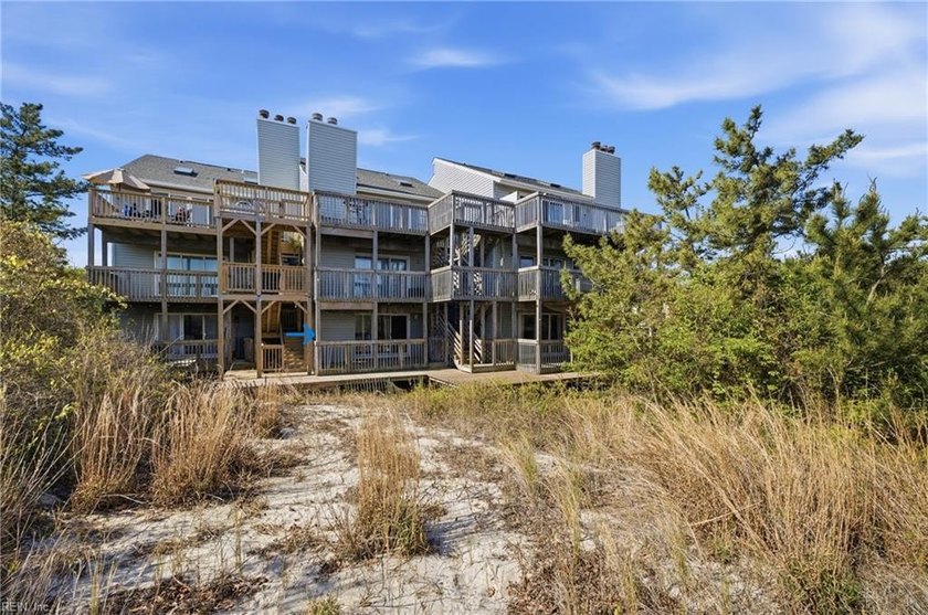 Enjoy coastal living at its finest in this beautiful 2 bedroom - Beach Condo for sale in Norfolk, Virginia on Beachhouse.com