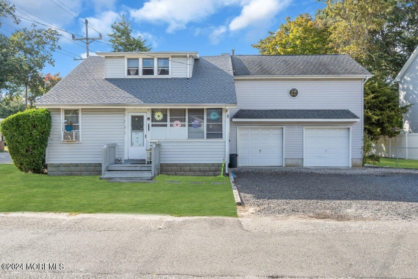 DON'T MISS THIS ONE!! GREAT two family in DESIRABLE Ocean Gate - Beach Home for sale in Ocean Gate, New Jersey on Beachhouse.com