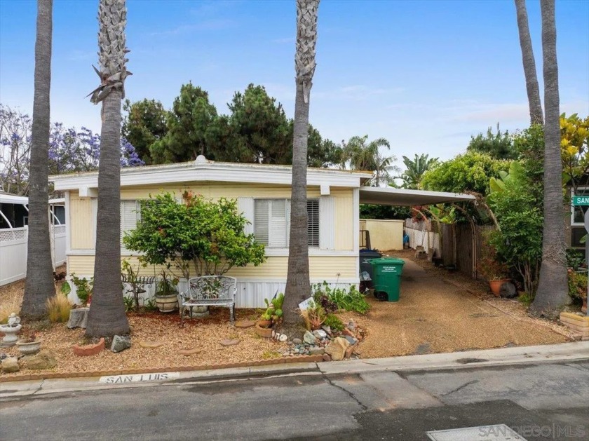 Premier Community Location!  Priced to Pull Off Only at this - Beach Home for sale in Carlsbad, California on Beachhouse.com
