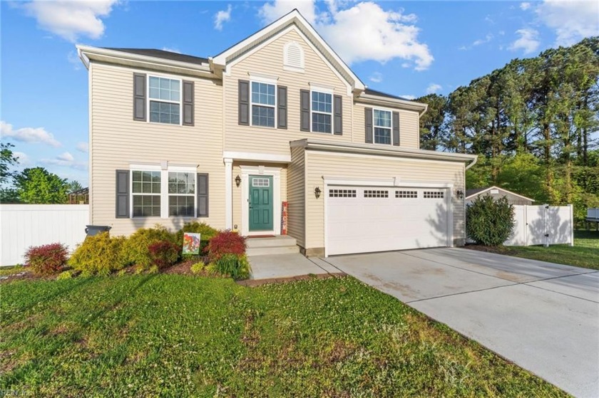 Step into your next home & discover its spacious layout on over - Beach Home for sale in Hampton, Virginia on Beachhouse.com