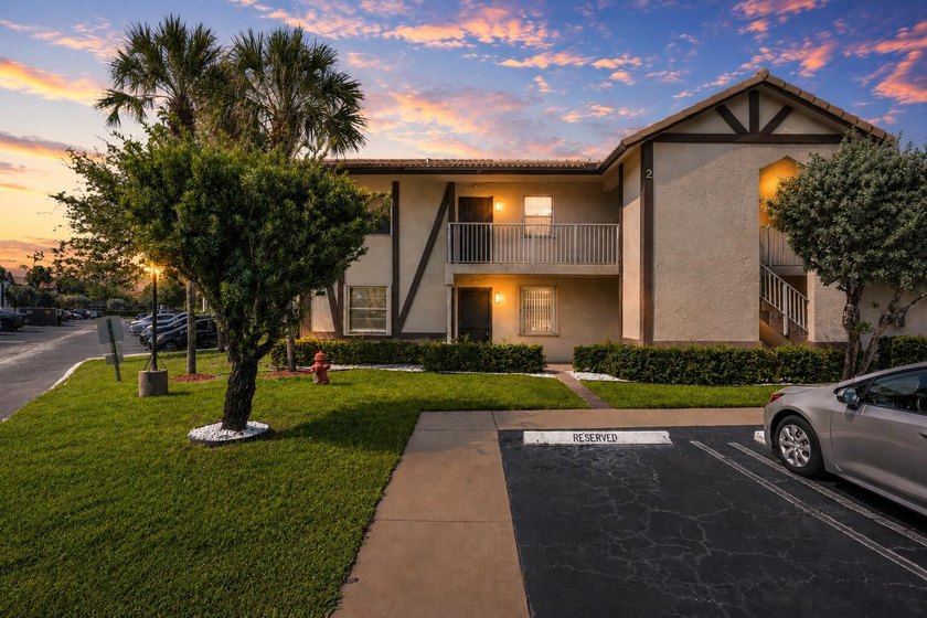 Welcome to this cozy, freshly painted, and well-maintained - Beach Condo for sale in Coral Springs, Florida on Beachhouse.com