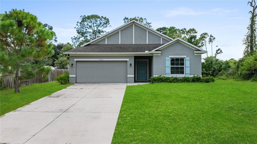 Short Sale. Step inside this charming 3 bedroom, 2bath residence - Beach Home for sale in North Port, Florida on Beachhouse.com