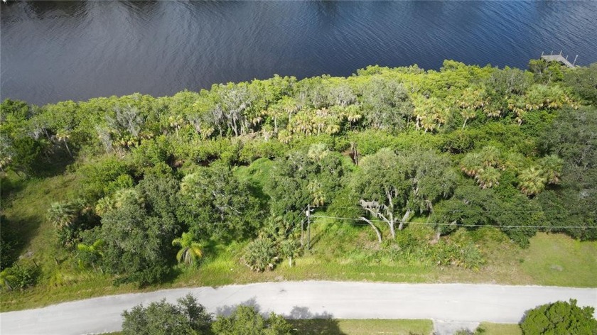 LITTLE MANATEE HIDEAWAY. IT MAY COST A BIT TO BUILD ON THIS - Beach Lot for sale in Ruskin, Florida on Beachhouse.com