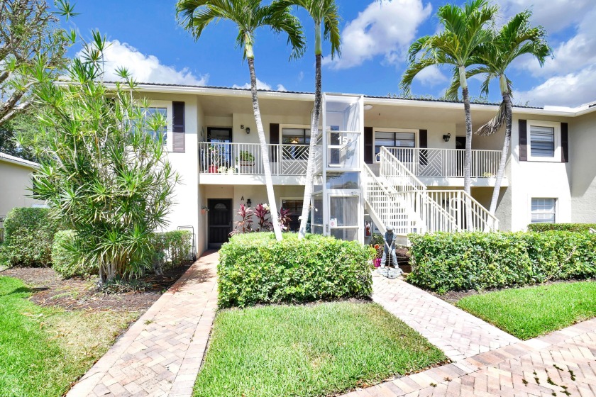 Welcome to this light & bright convertible 3 bedroom, 2 bathroom - Beach Condo for sale in Boynton Beach, Florida on Beachhouse.com