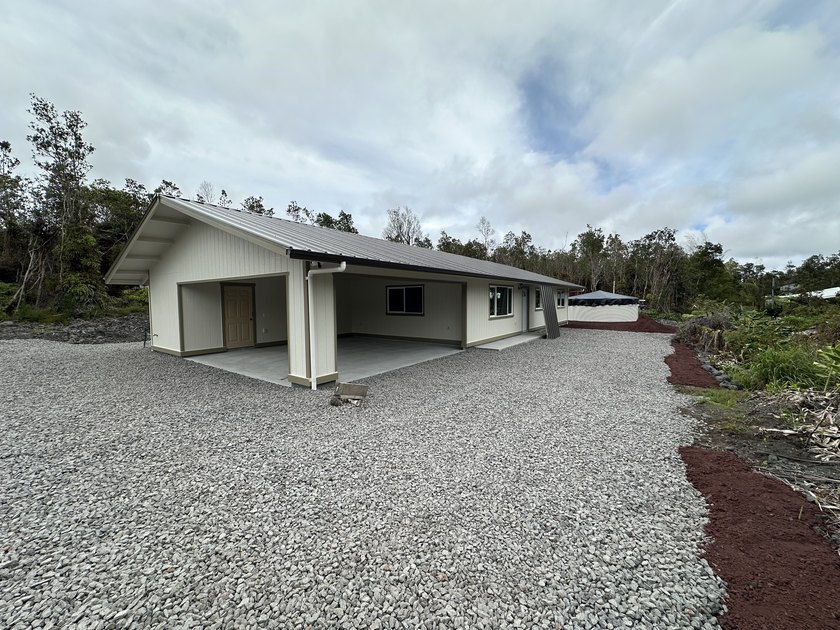 New 3 bedroom 2 full bath home with 1376 sqft of living space, a - Beach Home for sale in Volcano, Hawaii on Beachhouse.com