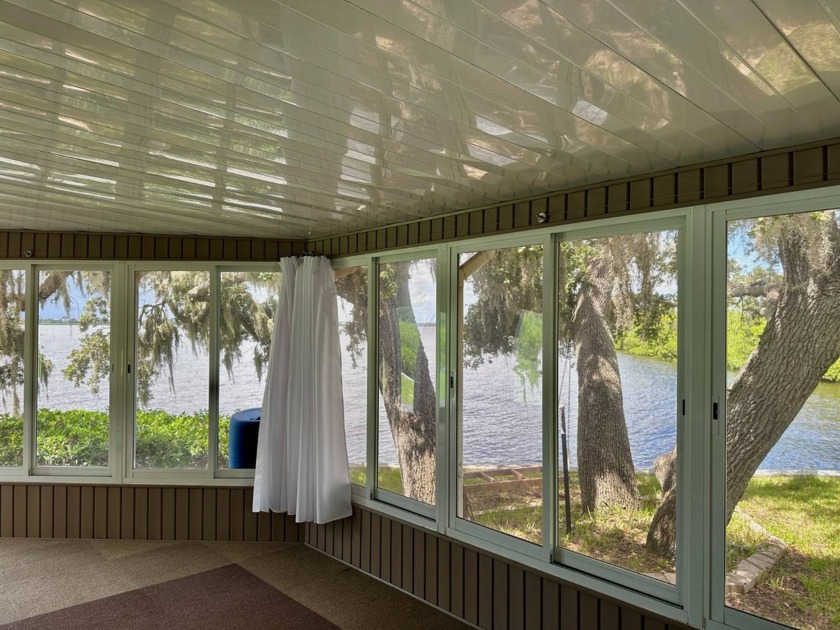 Come explore this stunningly updated 2-bedroom, 2-bathroom - Beach Home for sale in Ellenton, Florida on Beachhouse.com