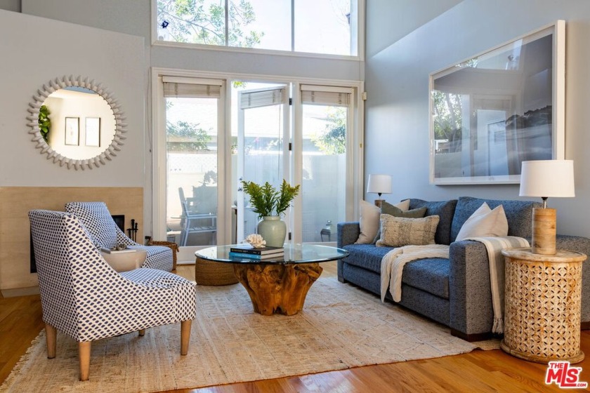 This sun lit townhome awaits you in the idyllic North of Montana - Beach Condo for sale in Santa Monica, California on Beachhouse.com