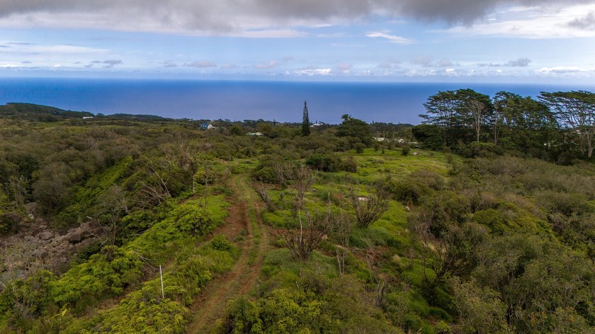 Discover a rare opportunity to own approximately 10 acres along - Beach Acreage for sale in Ninole, Hawaii on Beachhouse.com