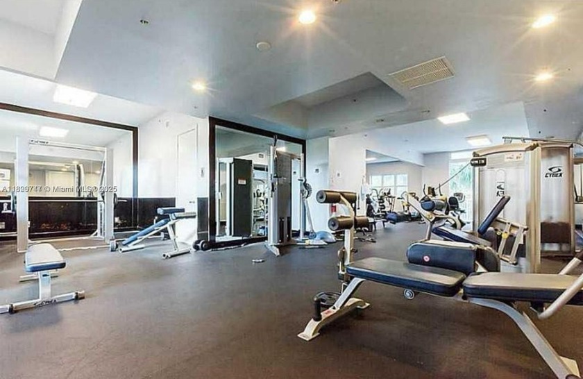 3-bed, 3-bath Condo w/ sweeping views of Oleta River State Park - Beach Condo for sale in North Miami, Florida on Beachhouse.com