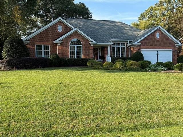 Welcome to Sawgrass Pointe, an upscale, unmatched waterfront - Beach Home for sale in Hayes, Virginia on Beachhouse.com