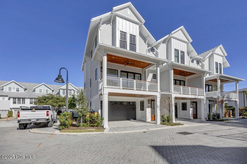 With the ''Coastal Package,'' This 3-bedroom, 3.5-bath townhome - Beach Townhome/Townhouse for sale in Wilmington, North Carolina on Beachhouse.com