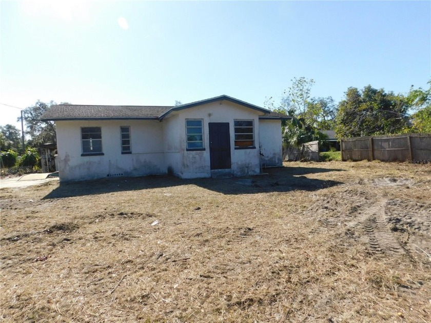 Great opportunity to live on the water!!!  Bring your canoe or - Beach Home for sale in Gibsonton, Florida on Beachhouse.com