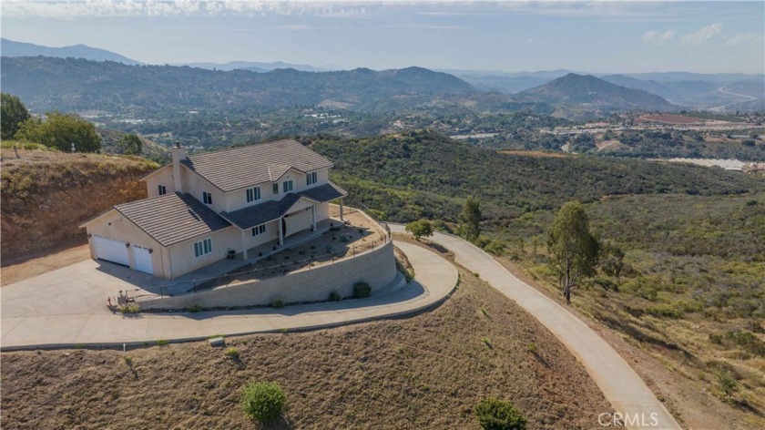 INCREDIBLE VIEWS, ACRES OF LAND AND A MASSIVE PRICE REDUCTION!! - Beach Home for sale in Fallbrook, California on Beachhouse.com