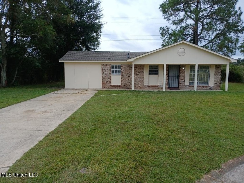 Location, Location, Location! Don't miss this beautifully - Beach Home for sale in D Iberville, Mississippi on Beachhouse.com