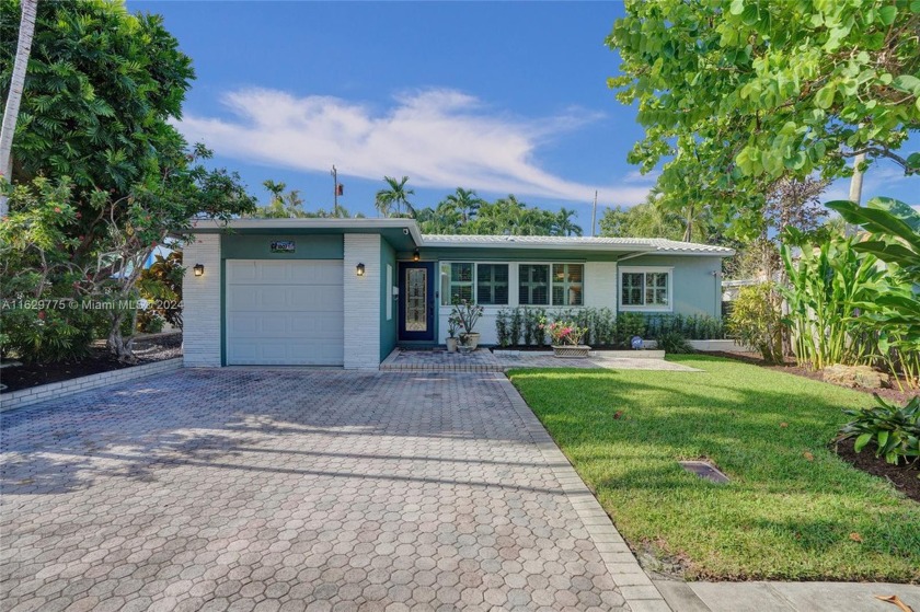 Incredible value in desirable Victoria Park with access to - Beach Home for sale in Fort Lauderdale, Florida on Beachhouse.com