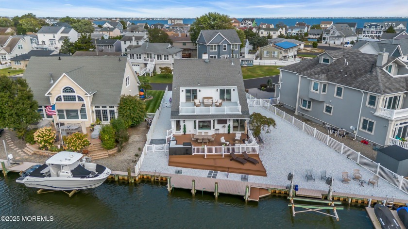 Welcome to 39 Woodhaven Rd. in Toms River- your waterfront oasis - Beach Home for sale in Toms River, New Jersey on Beachhouse.com