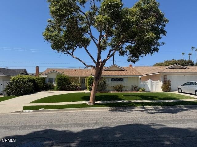 Prime East Ventura Location, Walking distance to schools - Beach Home for sale in Ventura, California on Beachhouse.com