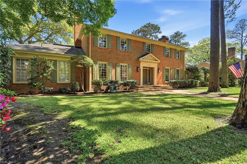Stately all-brick Georgian set on a rare .69-acre deepwater lot - Beach Home for sale in Norfolk, Virginia on Beachhouse.com