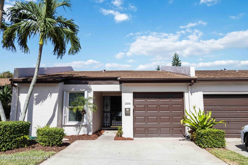 Walk to the beach from this beautiful 2 bedroom, 2 bath townhome - Beach Townhome/Townhouse for sale in Indian Harbour Beach, Florida on Beachhouse.com