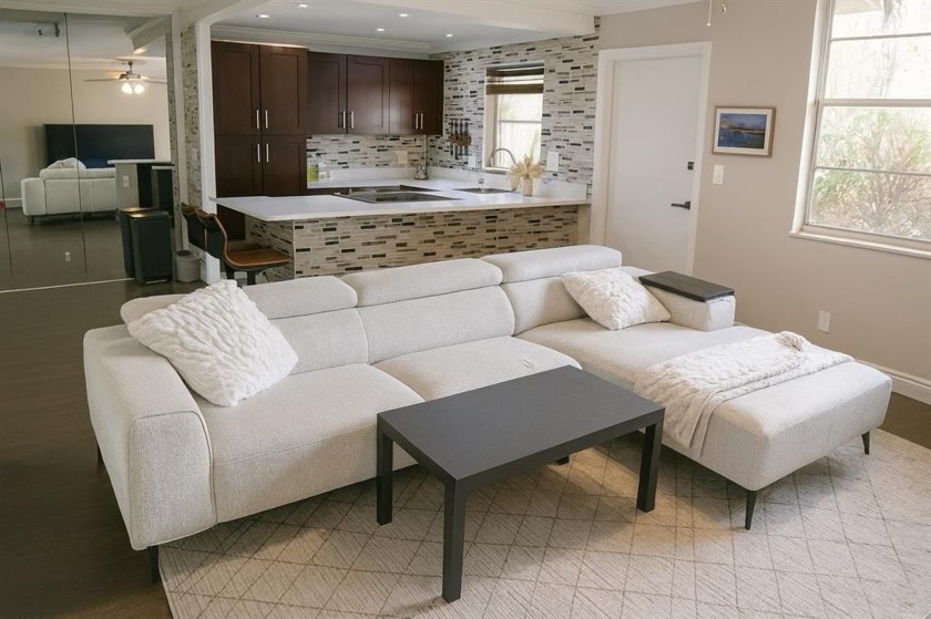 Just minutes from the beach, this beautifully updated unit - Beach Condo for sale in Pompano Beach, Florida on Beachhouse.com