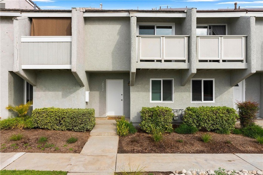 This charming Cherrywood Village home offers a perfect blend of - Beach Condo for sale in Huntington Beach, California on Beachhouse.com