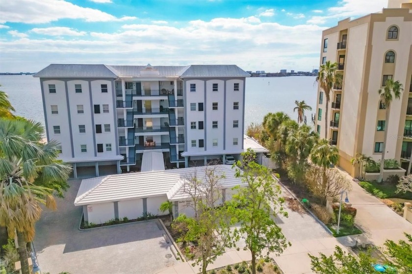 On the Point on Golden Gate Point. At the southernmost tip of - Beach Condo for sale in Sarasota, Florida on Beachhouse.com