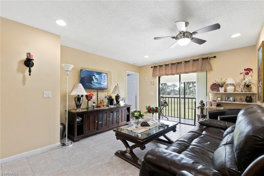 MUST SEE BEAUTIFUL 55+COMMUNITY. You'll love the granite - Beach Condo for sale in Naples, Florida on Beachhouse.com