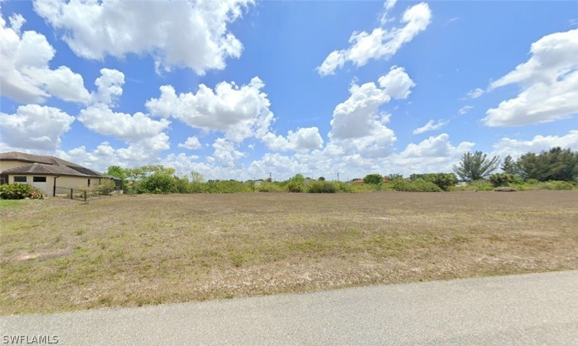 Do not miss your opportunity to own this beautiful Fresh Water - Beach Lot for sale in Cape Coral, Florida on Beachhouse.com