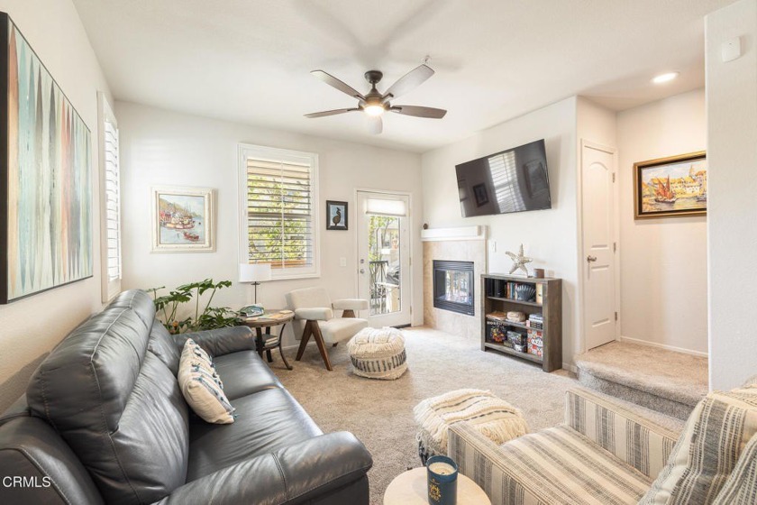 Elegant End-Unit Townhome in Downtown Ventura with attached 2.5 - Beach Townhome/Townhouse for sale in Ventura, California on Beachhouse.com