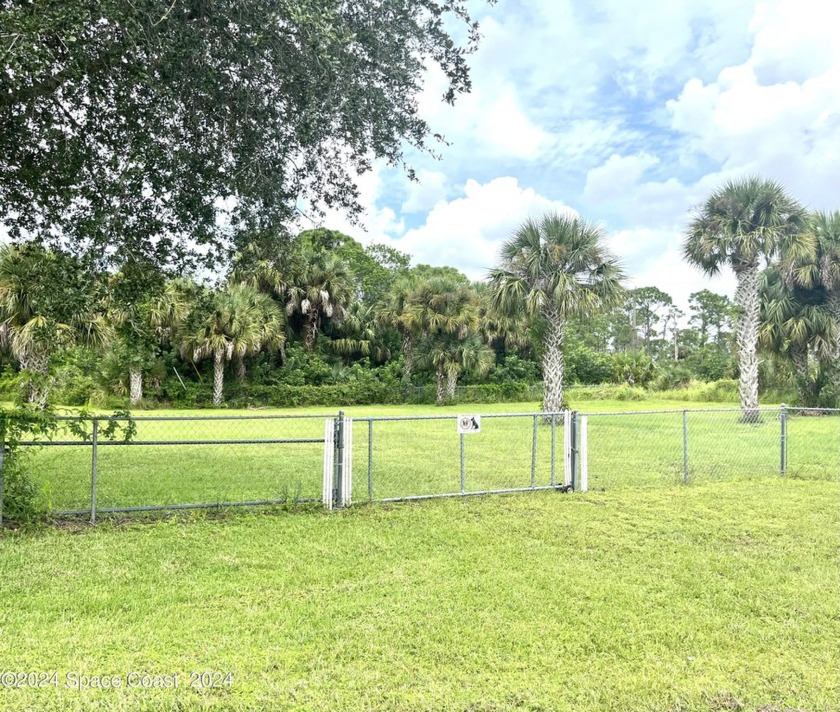 Desirable neighborhood, end of cul-de-sac - Beach Lot for sale in Palm Bay, Florida on Beachhouse.com