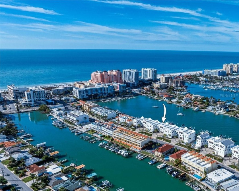 RARE FIND - 2017 LUXURIOUS WATERFONT TOWNHOME with 3-DAY MIN - Beach Townhome/Townhouse for sale in Clearwater, Florida on Beachhouse.com
