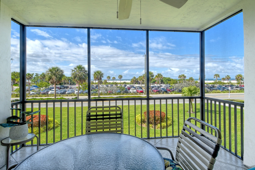 Steps to the Beach! 1BR1BA at Siesta Key with Gulf Views and - Beach Vacation Rentals in Sarasota, Florida on Beachhouse.com