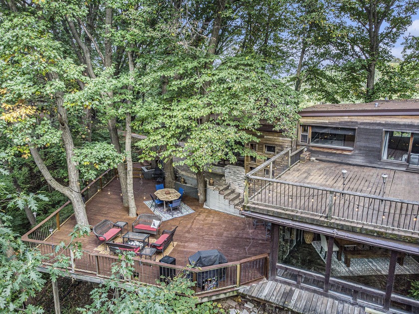 High above it all with views of Lake Michigan in your own - Beach Home for sale in Portage, Indiana on Beachhouse.com